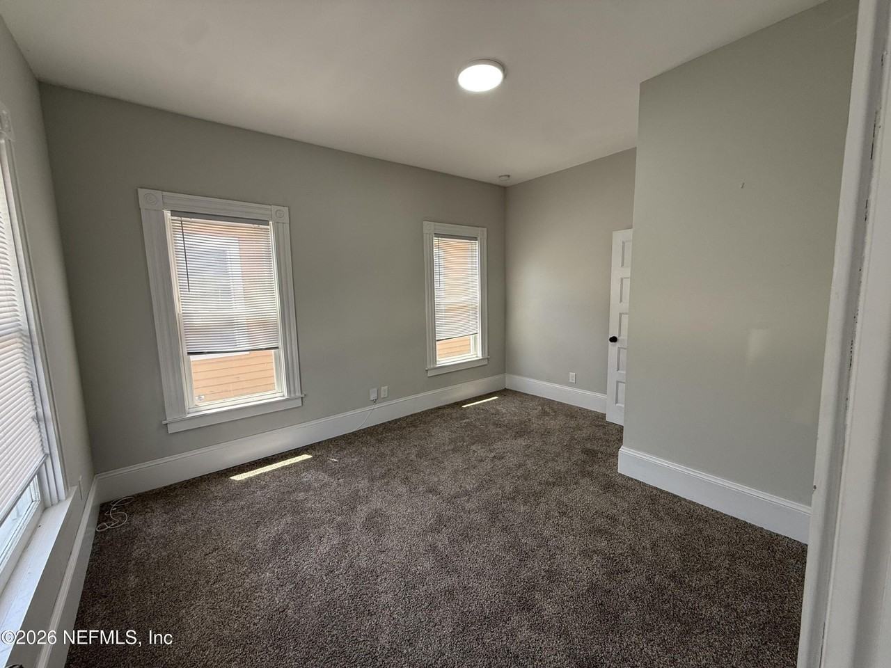 1918 Redell St - Photo 6 of 36