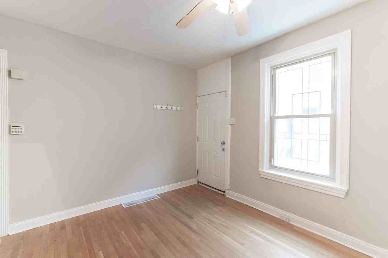 1606 Rodman St - Photo 3 of 25
