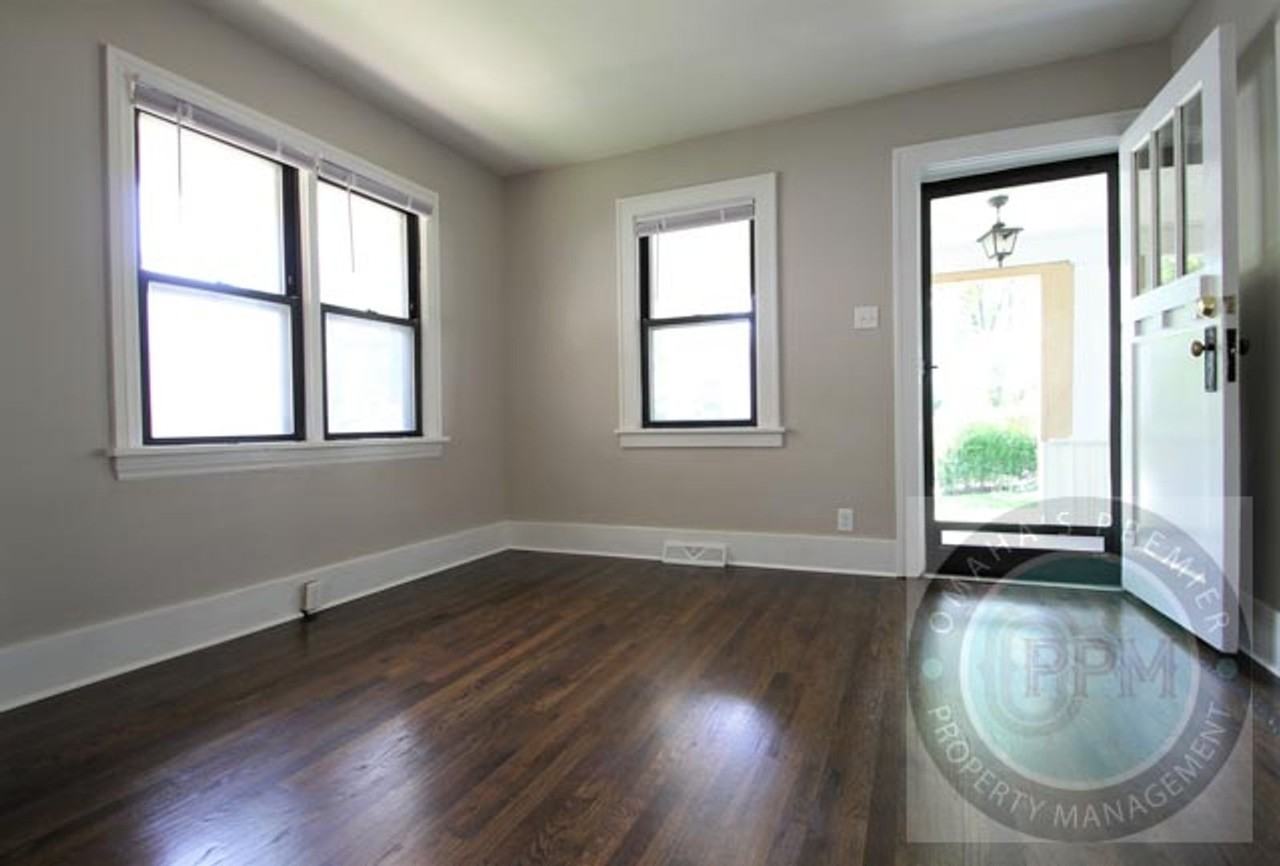 4874 Maple St - Photo 2 of 11