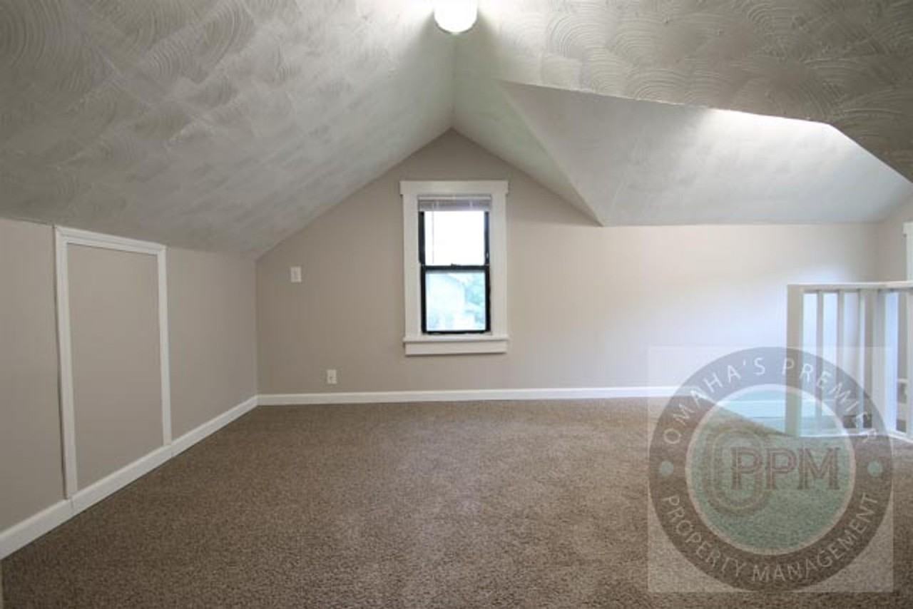 4874 Maple St - Photo 7 of 11