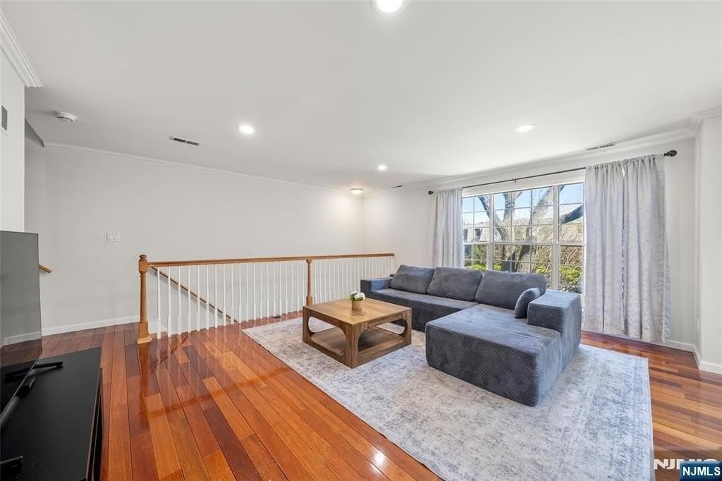 166 Lynette Dr - Photo 4 of 21