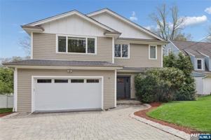 featured image of 34 Merrifield Way