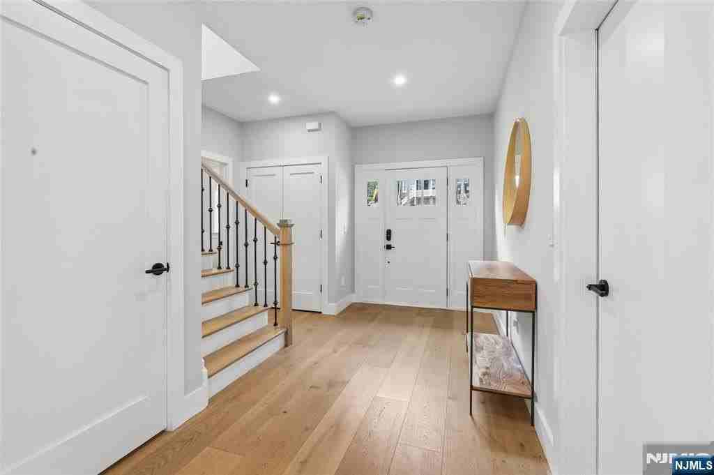 34 Merrifield Way - Photo 4 of 48