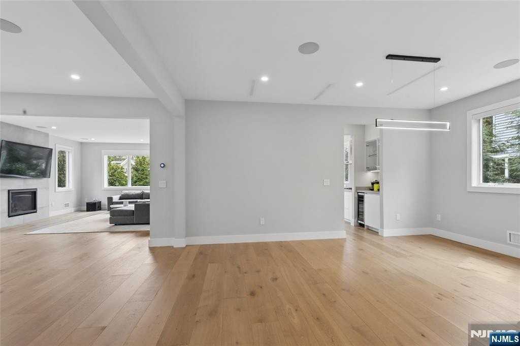 34 Merrifield Way - Photo 5 of 48