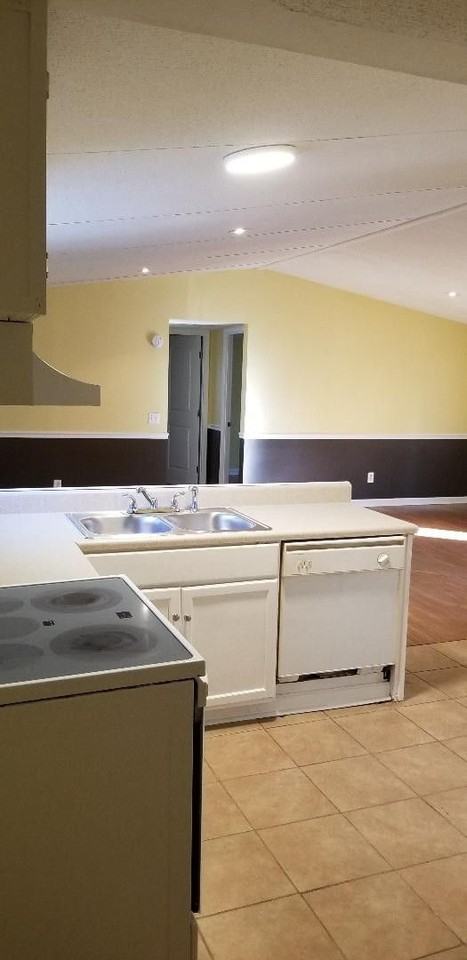 163 Brentwood Ln - Photo 7 of 20