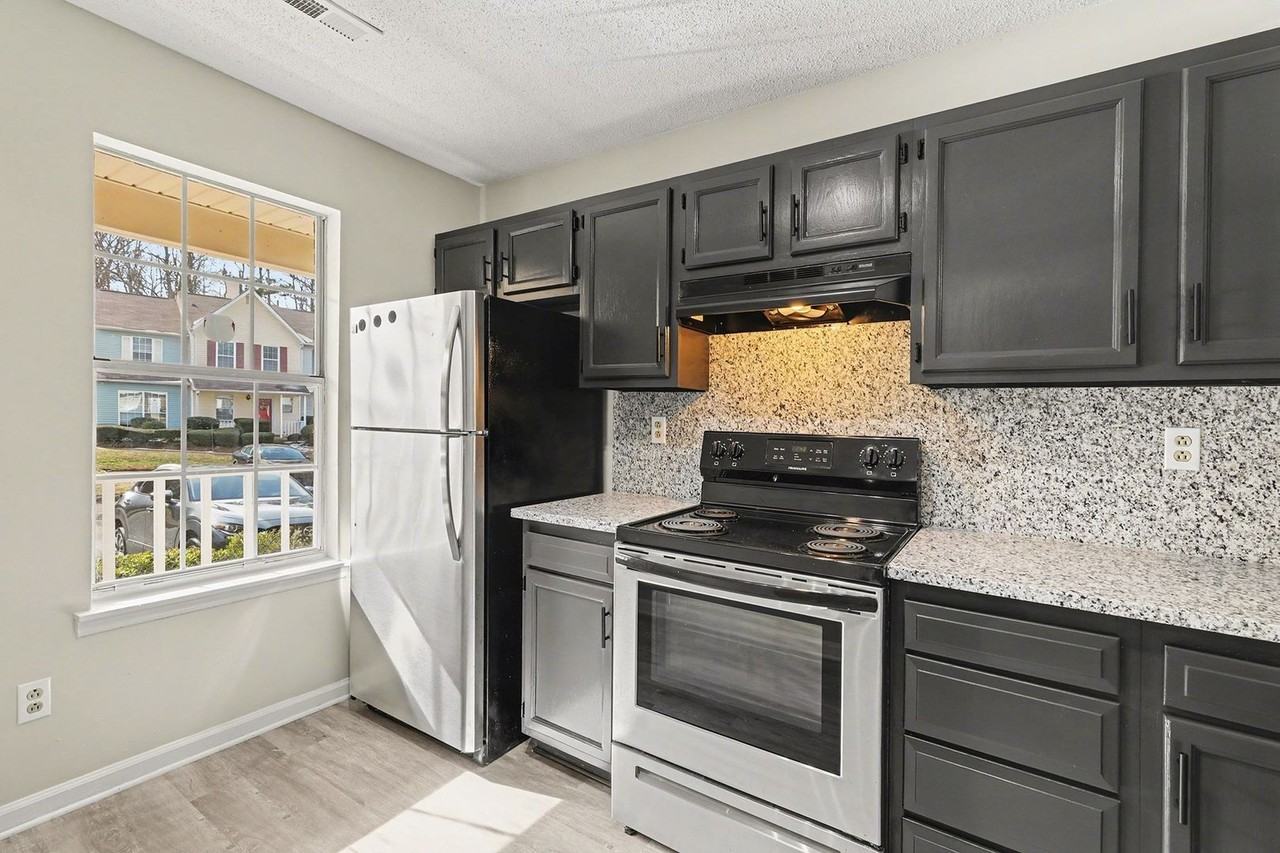 6227 Windsor Gate Ln - Photo 3 of 16