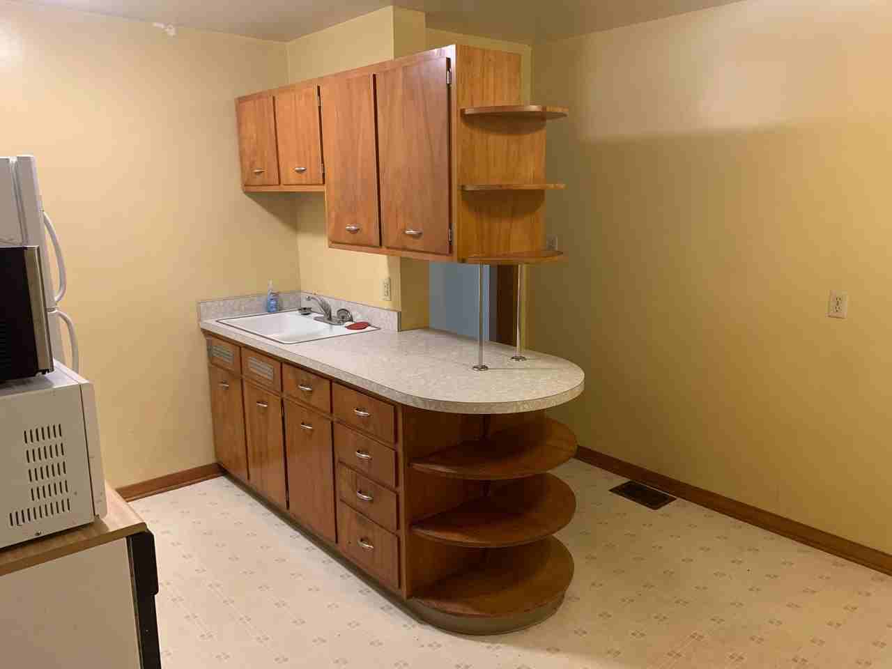 120 W Vermont Ave - Photo 4 of 10