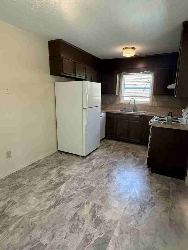 306 Pine Valley Rd - Photo 3 of 8