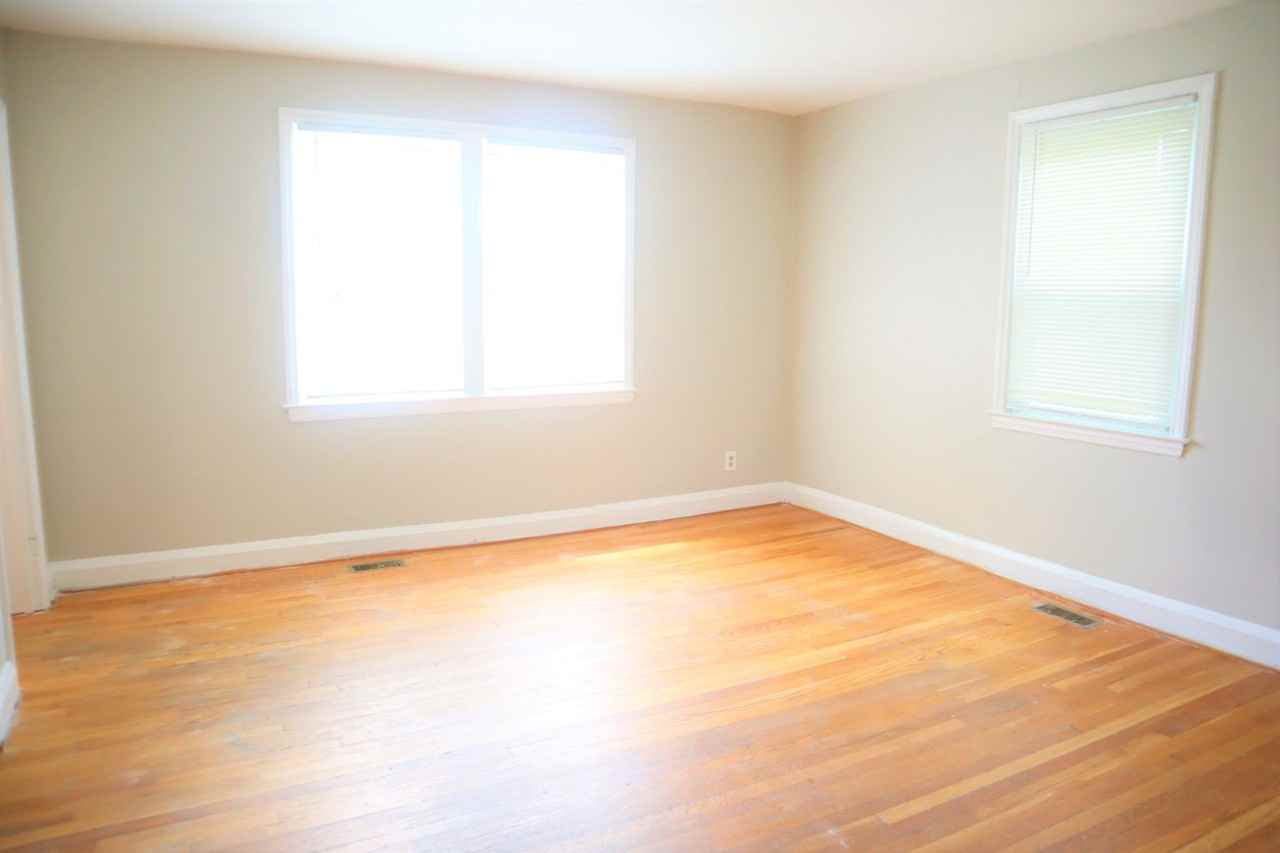 908 Dartmouth Rd - Photo 4 of 12