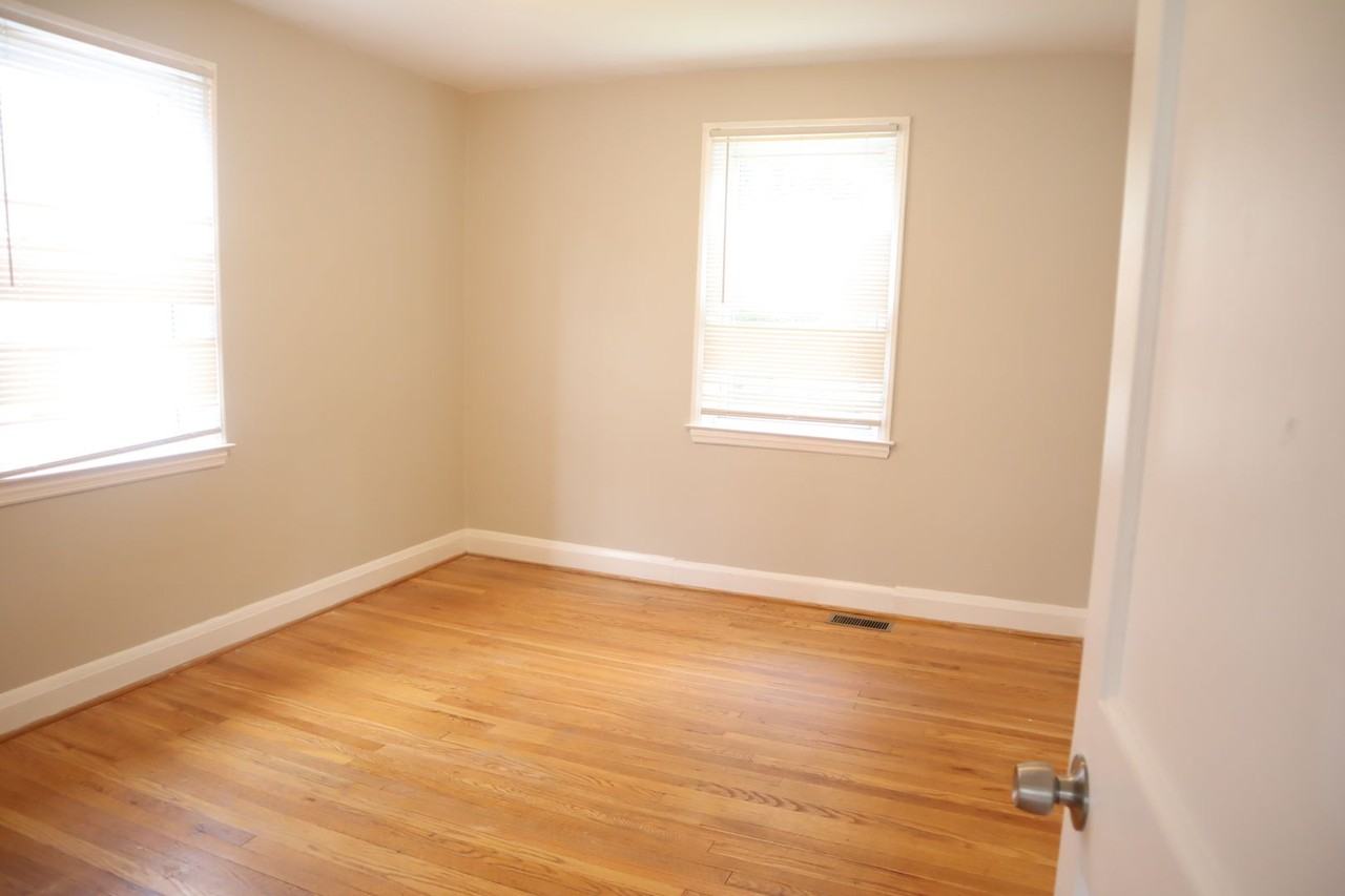 908 Dartmouth Rd - Photo 7 of 12