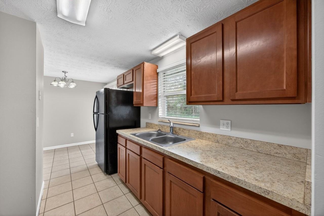 726 Perryman Ln W - Photo 7 of 15