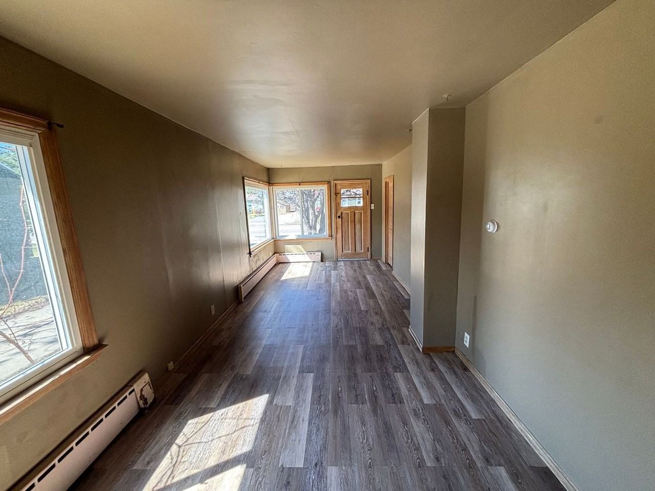 942 N Stevens St - Photo 4 of 12