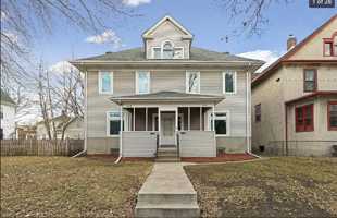 featured image of 1616 Emerson Ave N