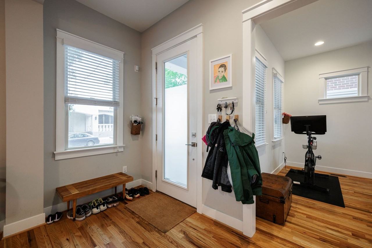 726 N 23rd St - Photo 6 of 36