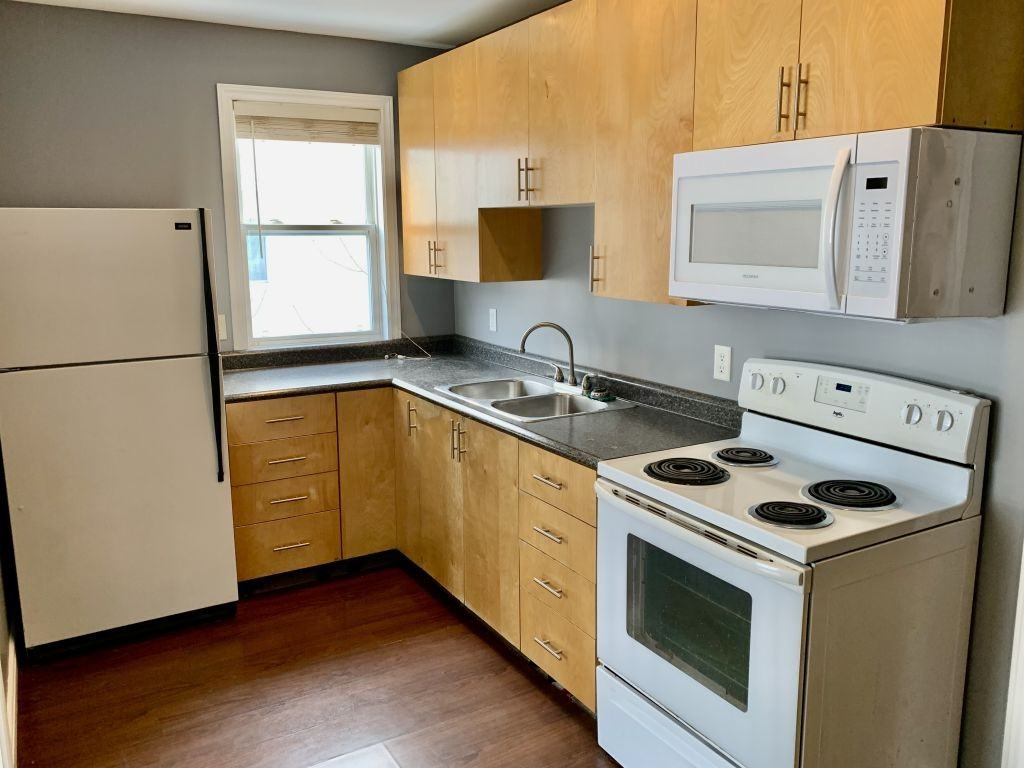 93 St. Clare Ave #A - Photo 4 of 21