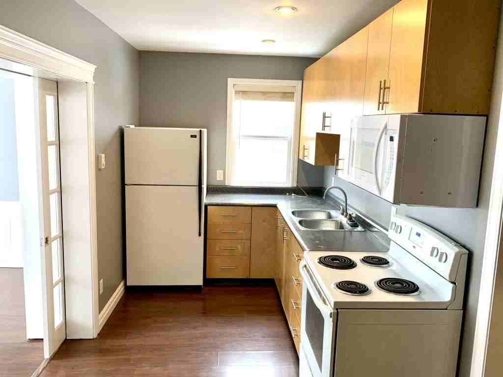 93 St. Clare Ave #A - Photo 5 of 21