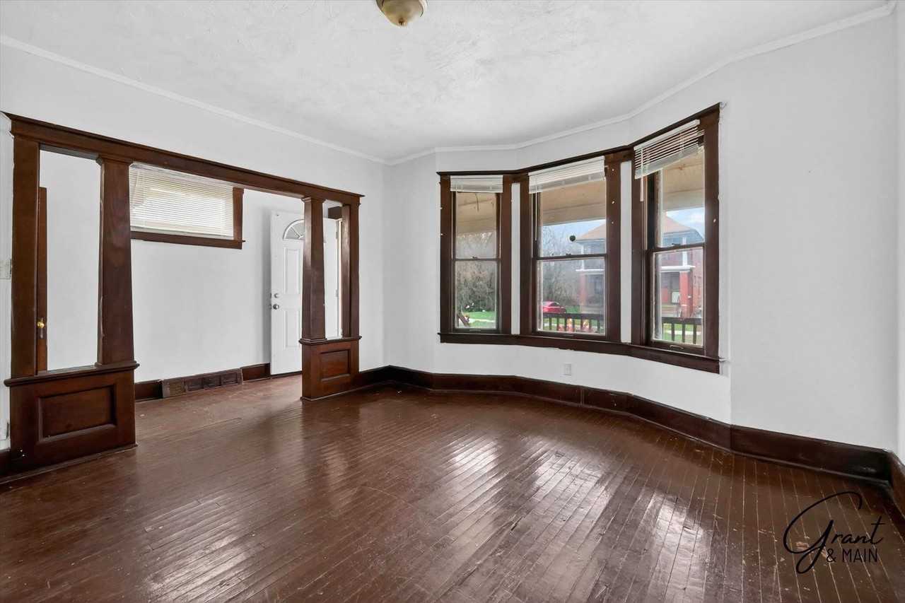 127 W Buena Vista St - Photo 5 of 21