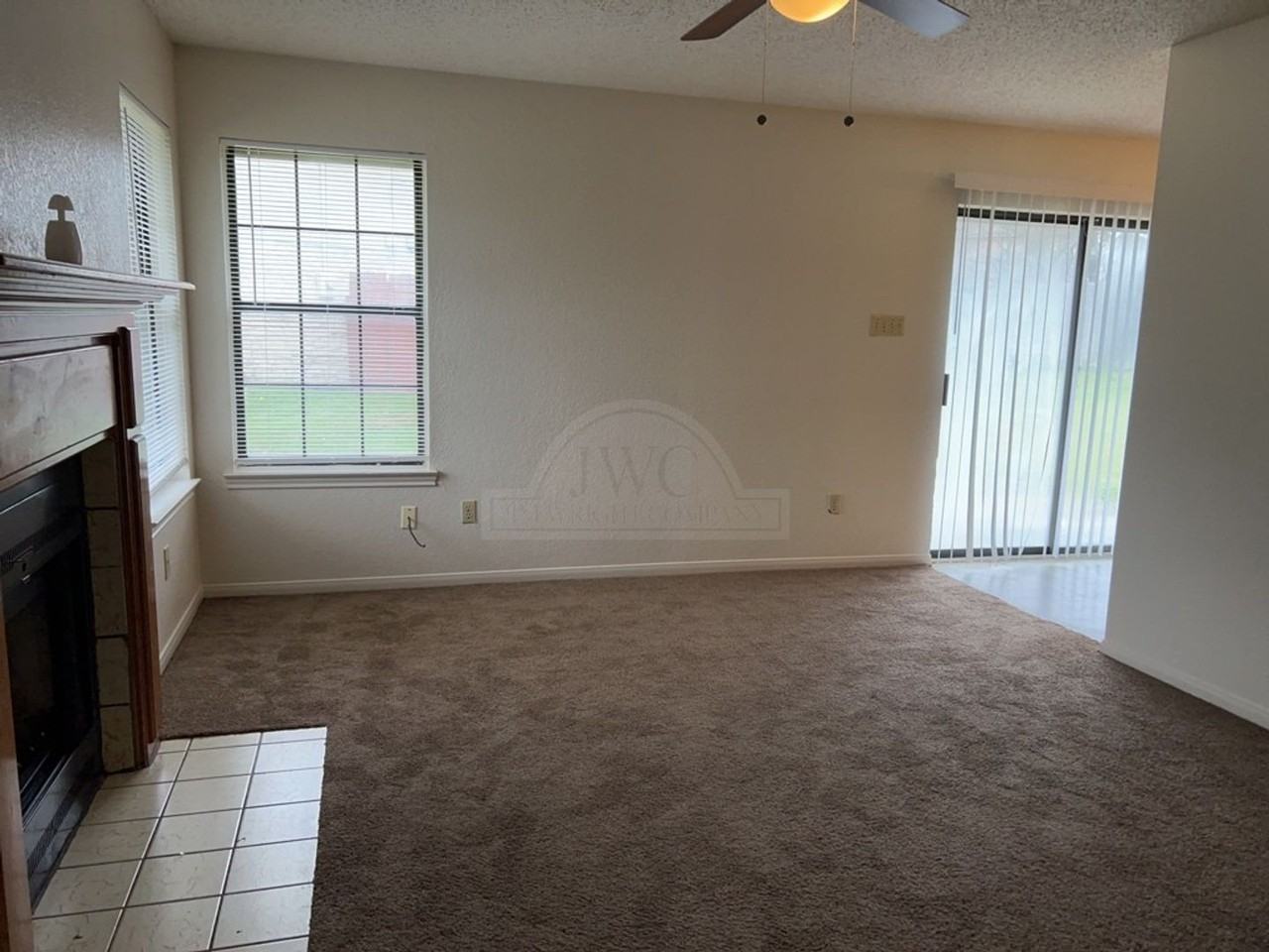 3502 Plantation Cir - Photo 2 of 24