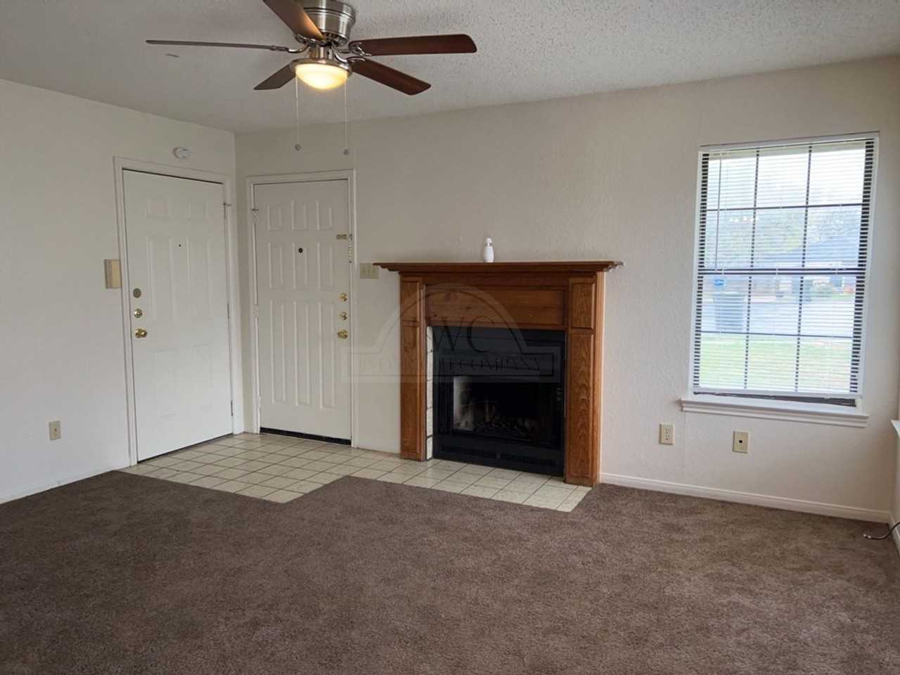 3502 Plantation Cir - Photo 3 of 24