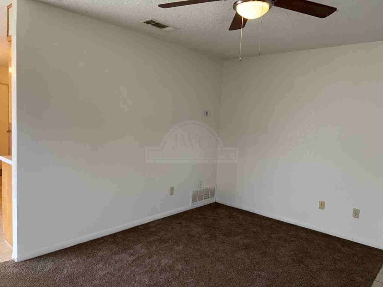 3502 Plantation Cir - Photo 4 of 24