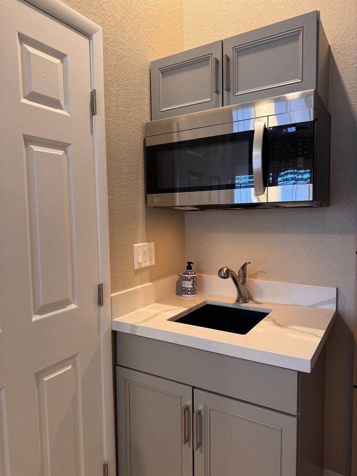 Ravenglen Dr - Photo 7 of 9