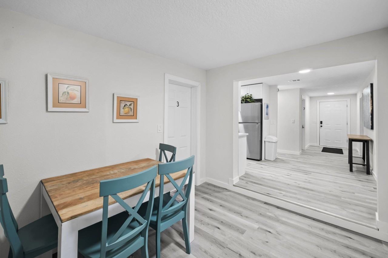 Gano Ct - Photo 5 of 38