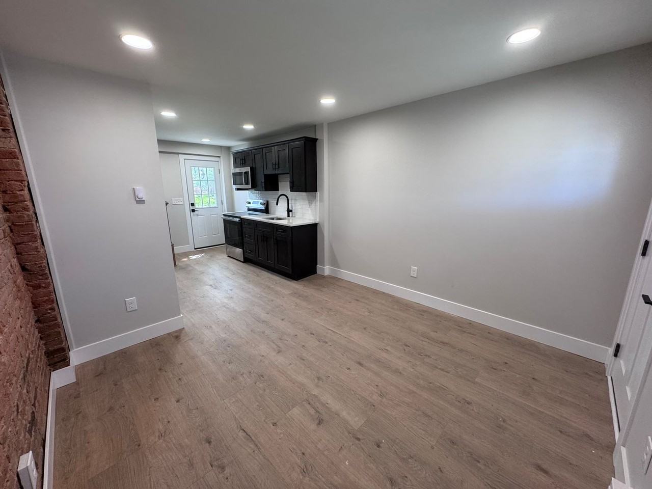 228 Church St - Photo 3 of 19