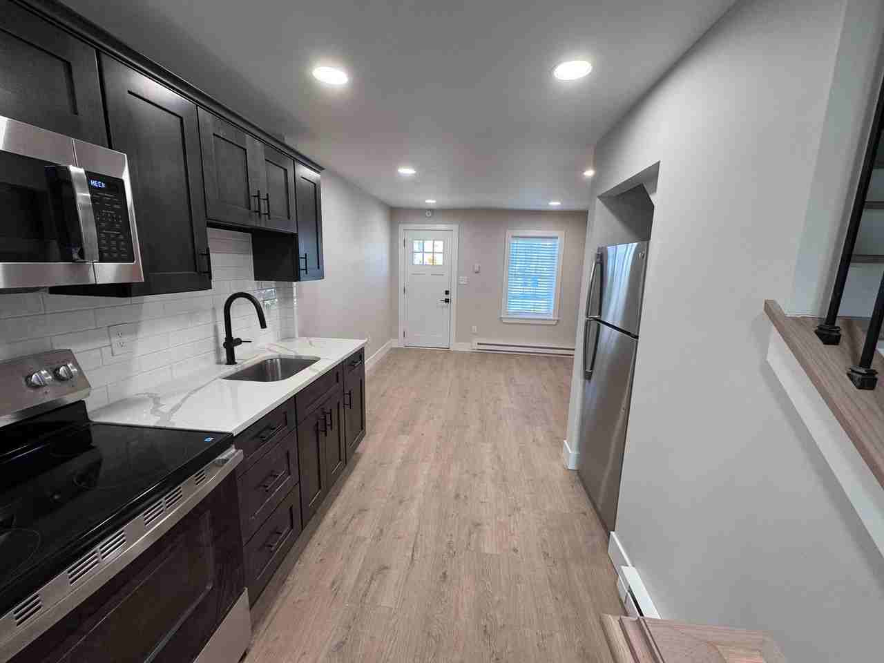 228 Church St - Photo 4 of 19