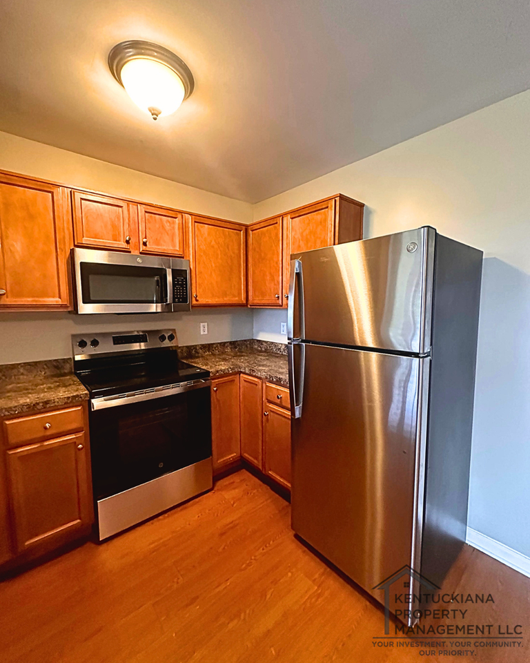 Chilewich Apartments - Photo 5 of 44