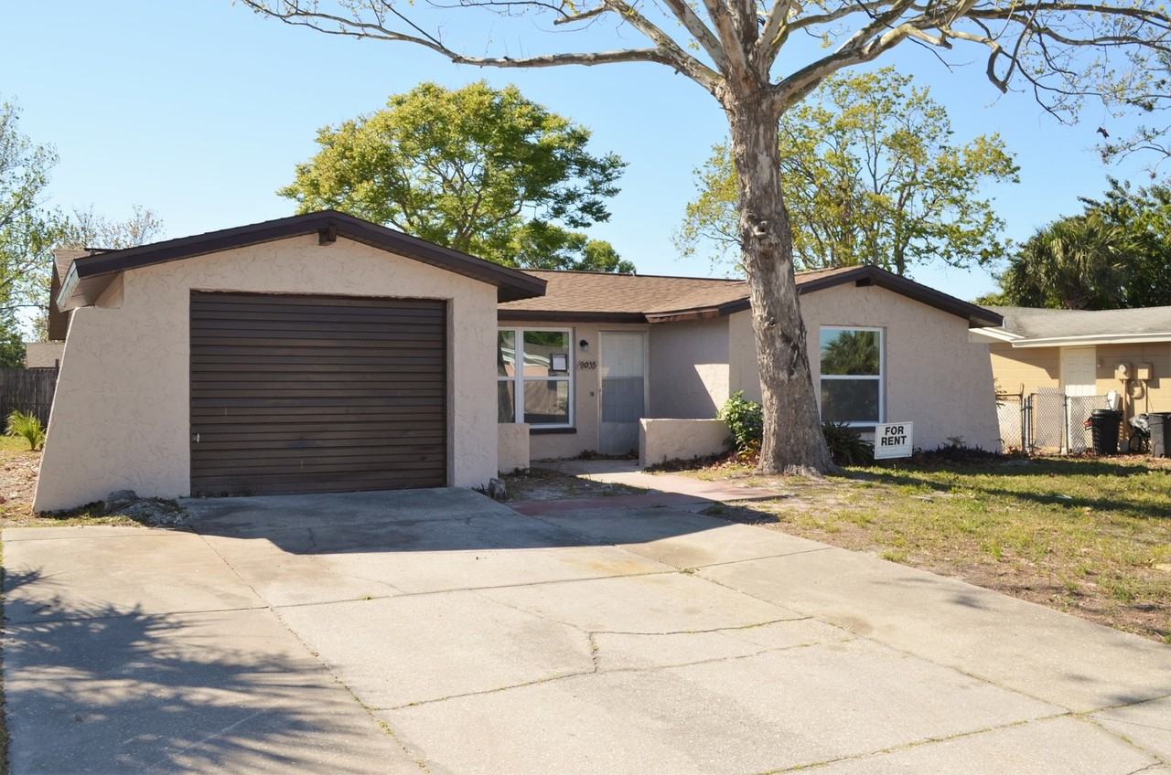 9035 Cochise Ln - Photo 2 of 16