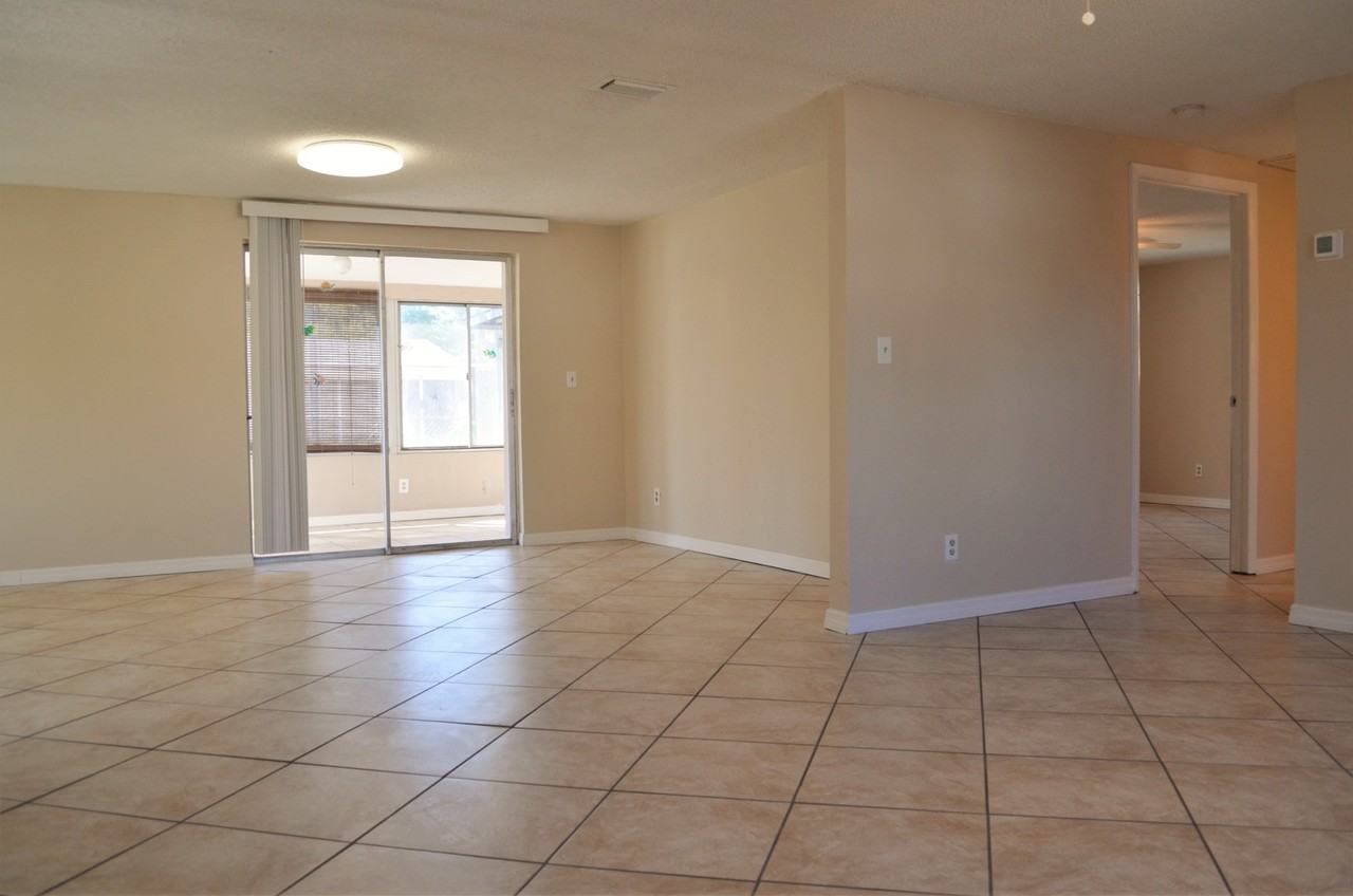 9035 Cochise Ln - Photo 4 of 16