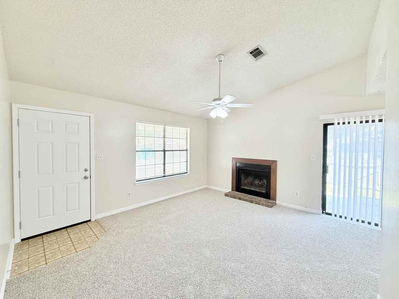 3864 Oakus Dr #5B - Photo 2 of 12