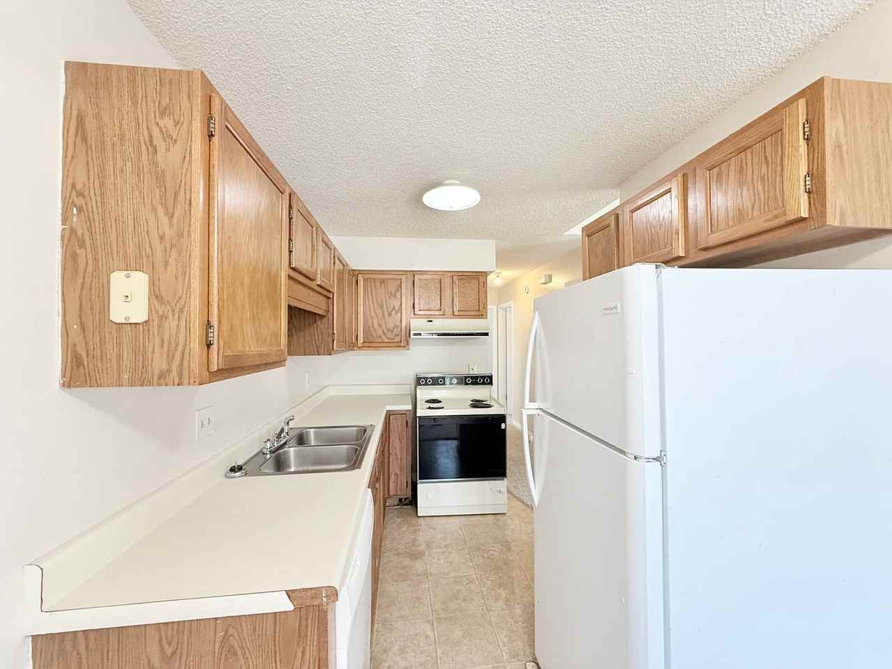 3864 Oakus Dr #5B - Photo 4 of 12