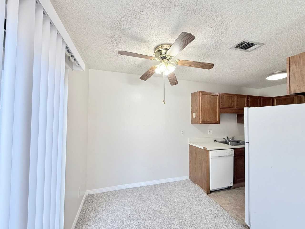 3864 Oakus Dr #5B - Photo 5 of 12