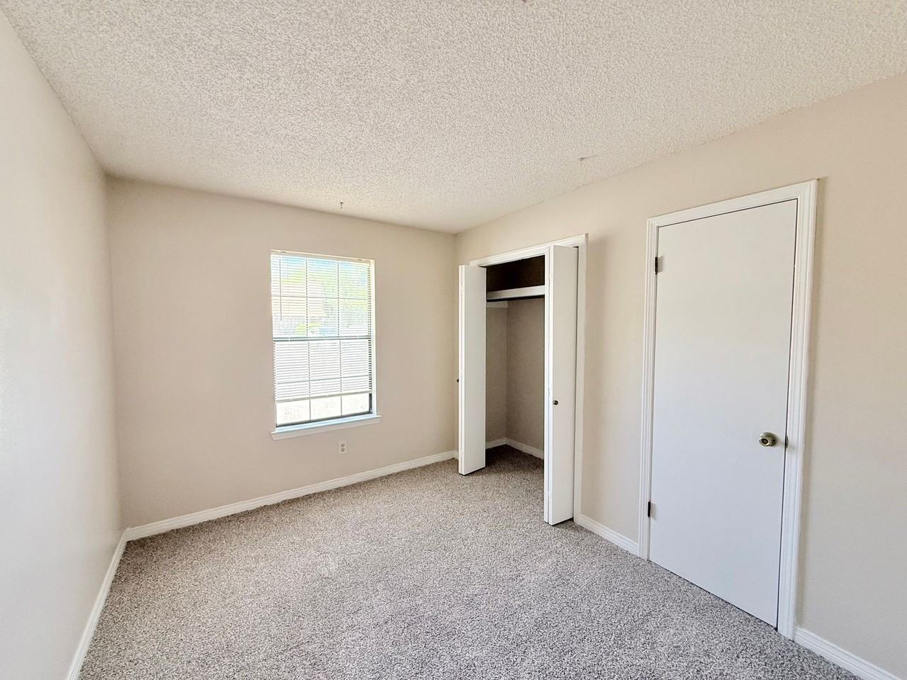 3864 Oakus Dr #5B - Photo 6 of 12