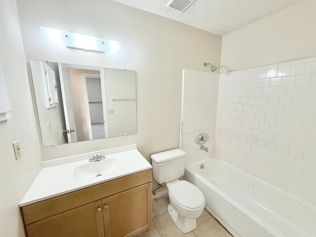 3864 Oakus Dr #5B - Photo 7 of 12