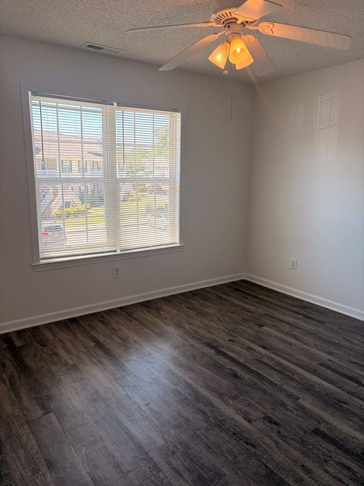 4617 Mcclelland Dr #201 - Photo 5 of 14