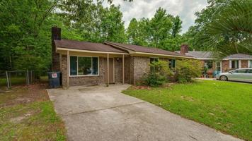 featured image of 85 Tanbark Ct