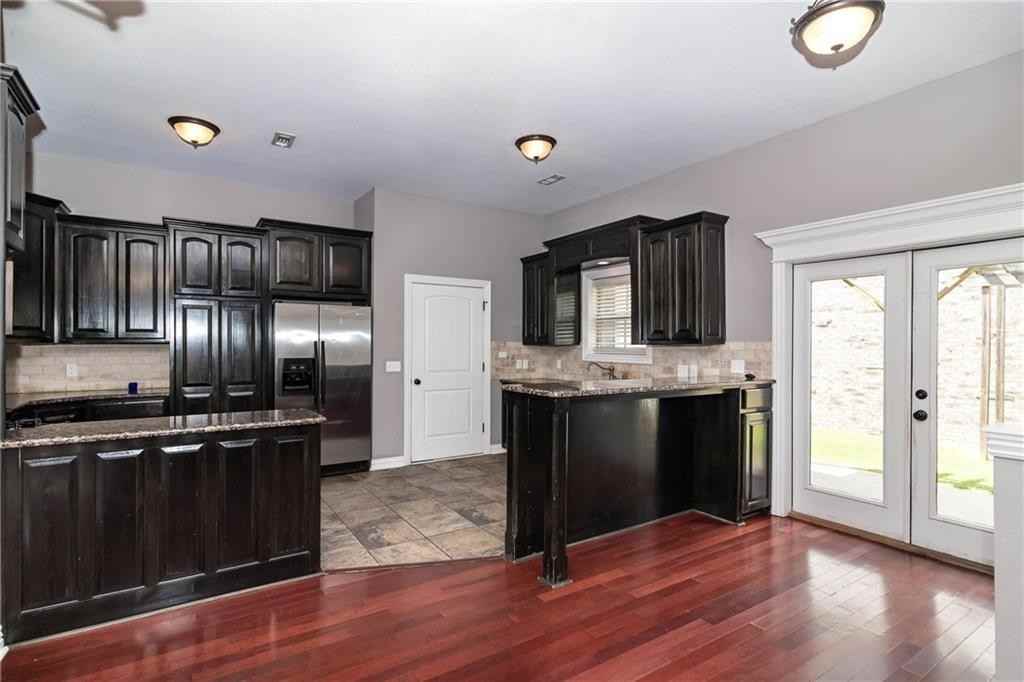 525 N Rupple Rd - Photo 5 of 24