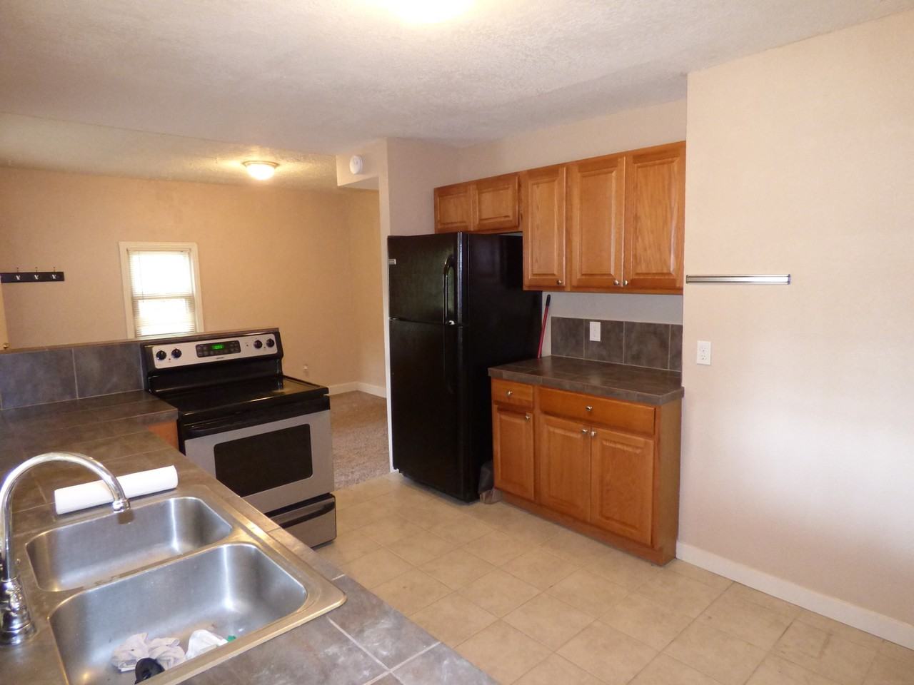 2441 Chase St - Photo 7 of 30