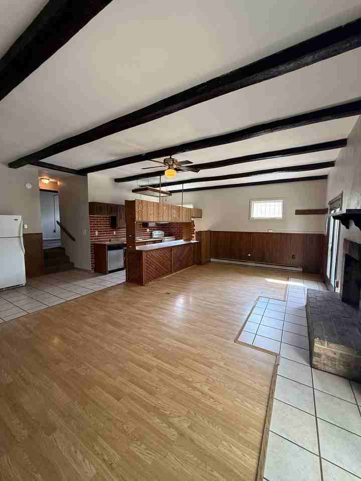 469 Lincoln Way W - Photo 6 of 16