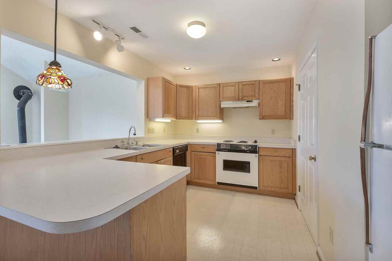 1292 Timberbranch Ct - Photo 4 of 14