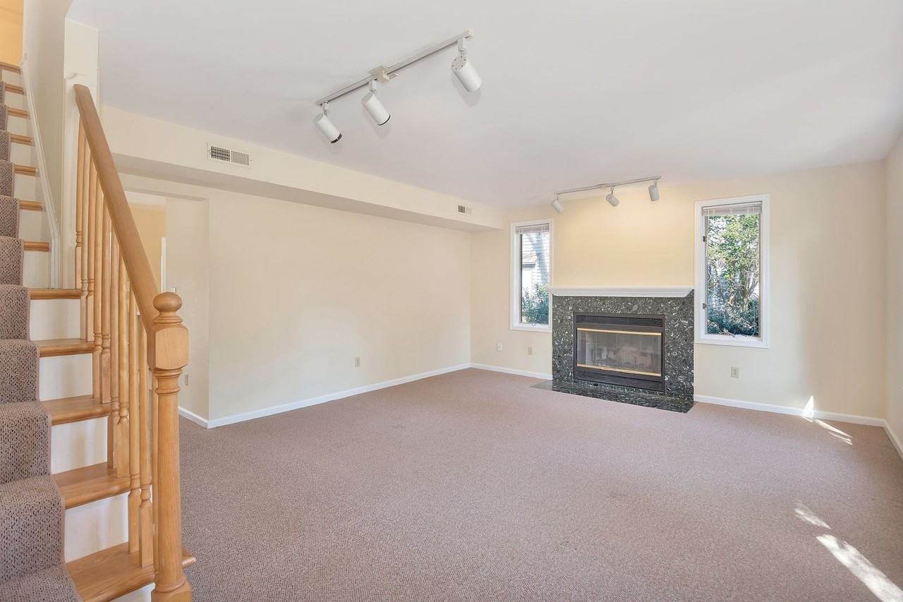 1292 Timberbranch Ct - Photo 5 of 14