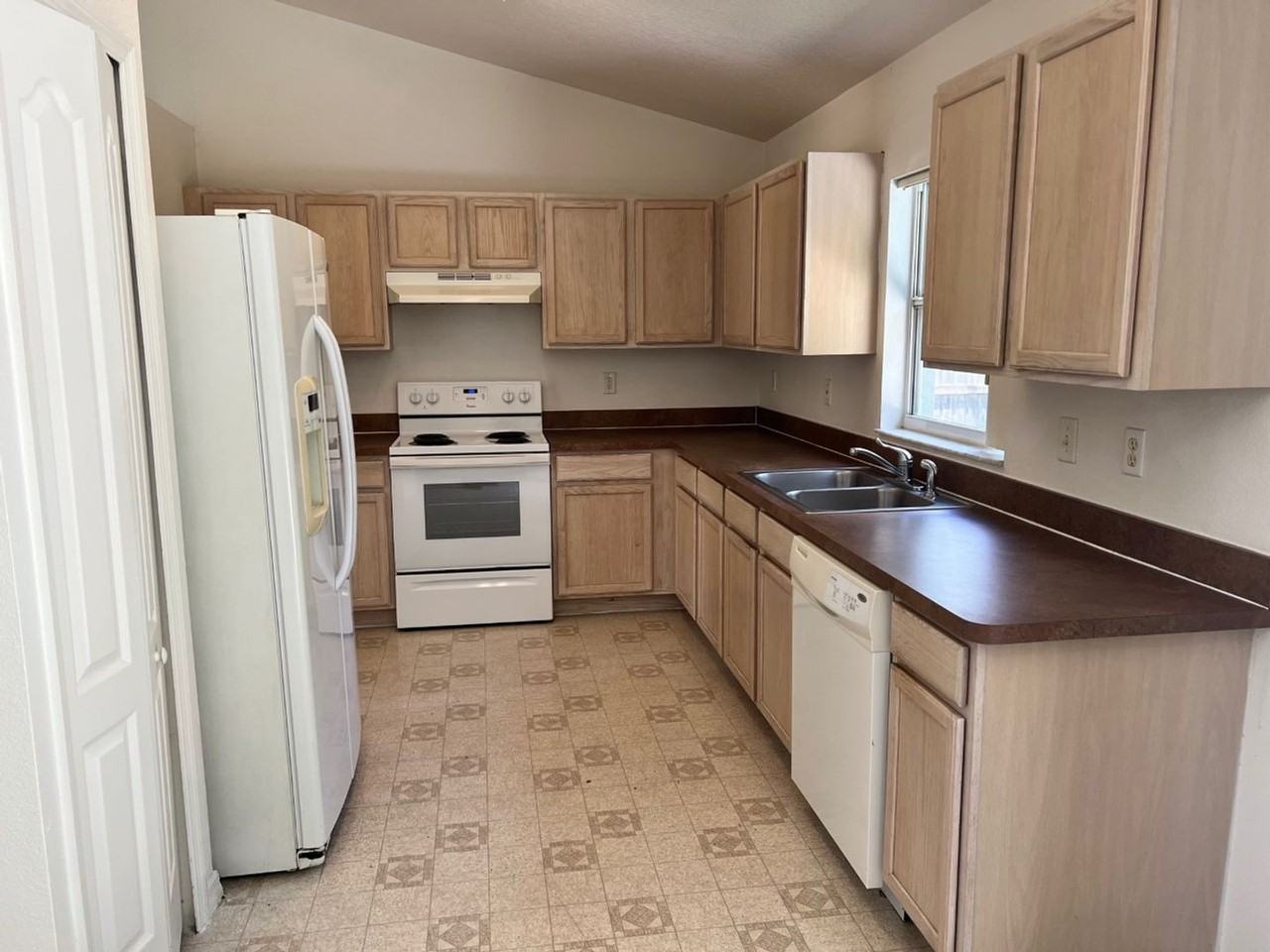 14918 Windy Mount Cir - Photo 3 of 10