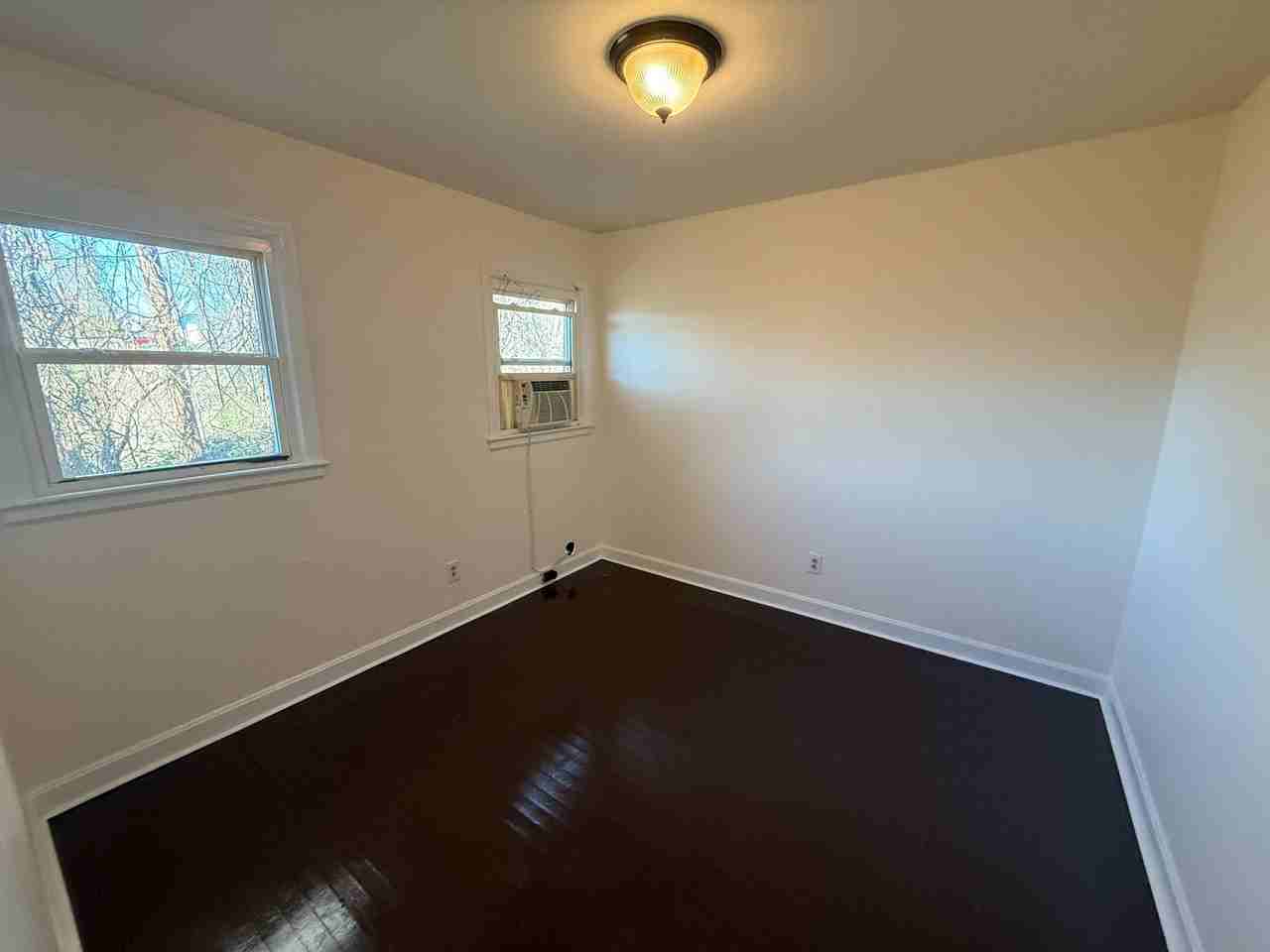 1520 Effingham Rd - Photo 4 of 5