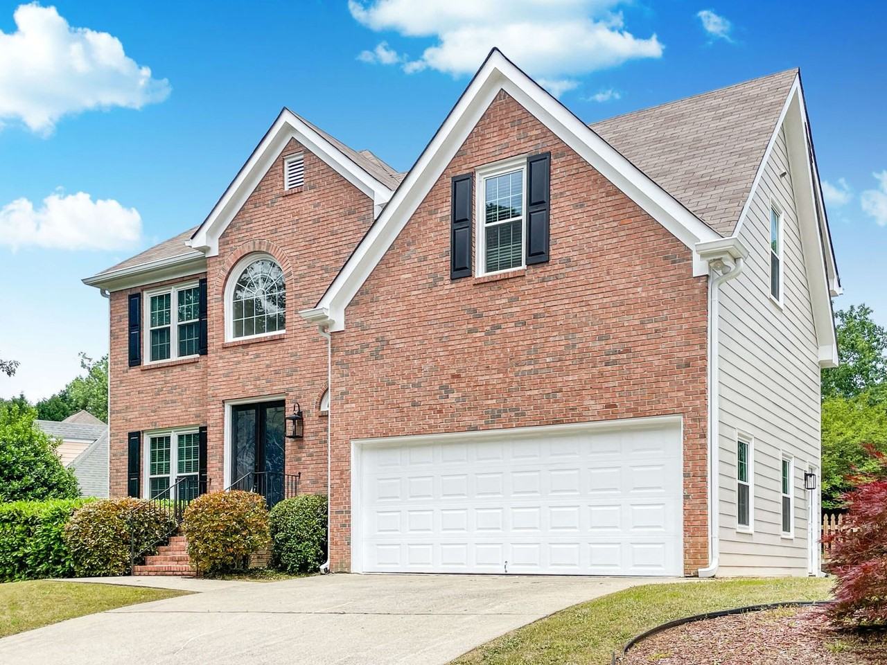 1598 Brentwood Dr - Photo 4 of 47