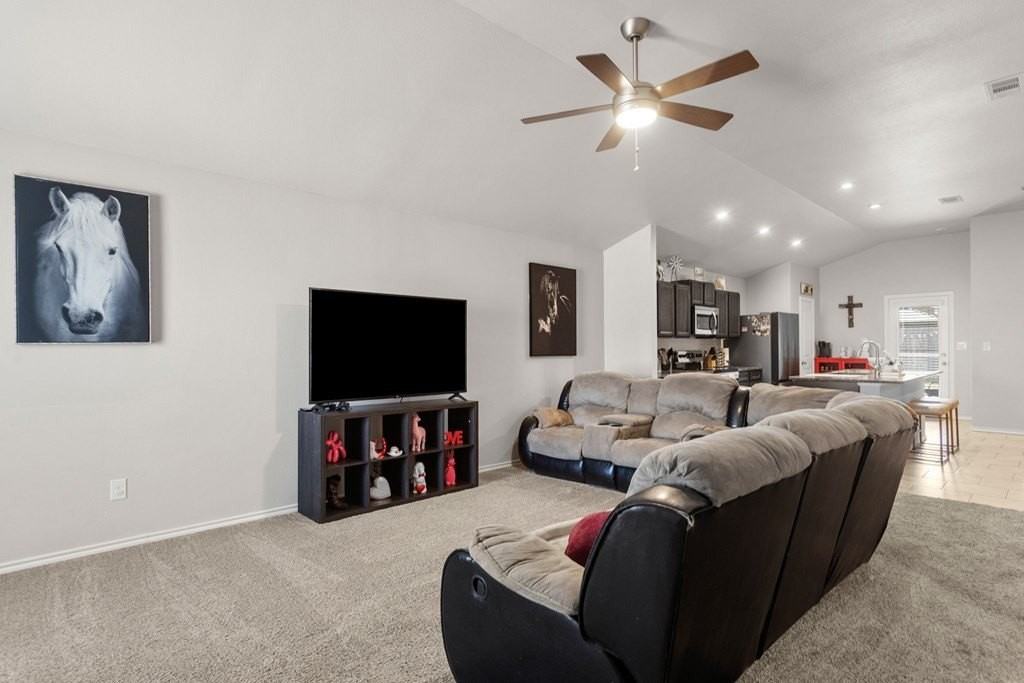 1210 E 89th St - Photo 4 of 23