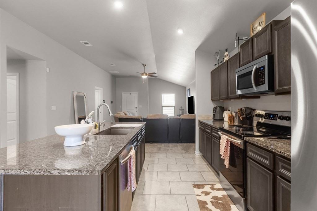 1210 E 89th St - Photo 7 of 23