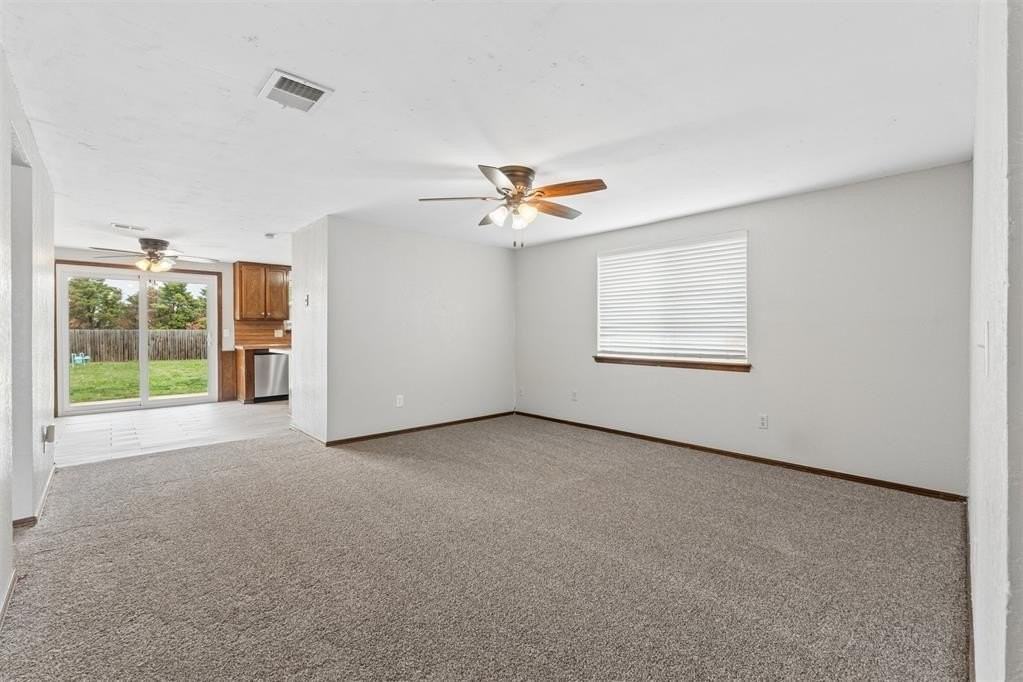 2905 Sw 82nd St - Photo 5 of 30