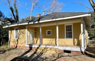 featured image of 943 Texas St